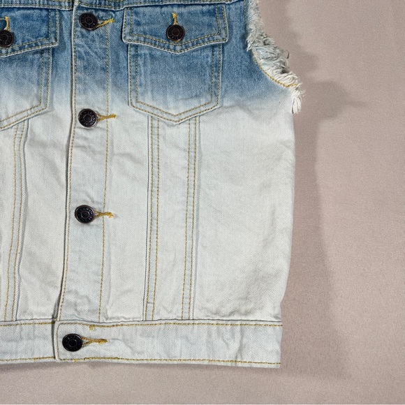 Umgee Women's Frayed Sleeveless Distressed Ombre Denim Vest Small NWT Casual - Picture 10 of 16